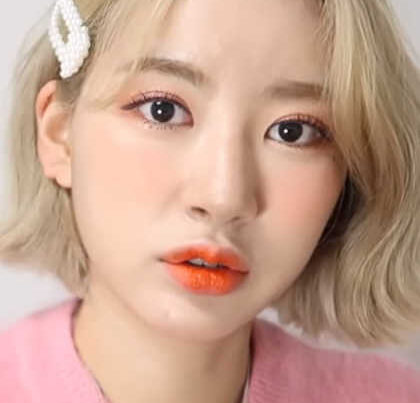 วิธีดัดลอนผมสั้นด้วยตัวเอง