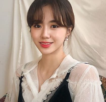 ทรงผมหน้าม้าแสกกลางมัดผมทรงผมเก๋ๆสไตล์เกาหลี