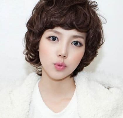 ทรงผมสั้นดัดหยิกสวยเปรี้ยวซ่าห์