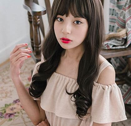 ทรงผมสำหรับสาวหน้าผากว้าง