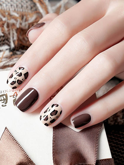 เล็บลายกระ