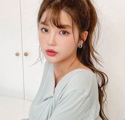 ทรงผมมัดรวบออกงาน